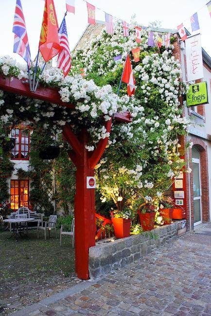 Logis Hotel Les Fuchsias Saint-Vaast-la-Hougue Exteriér fotografie